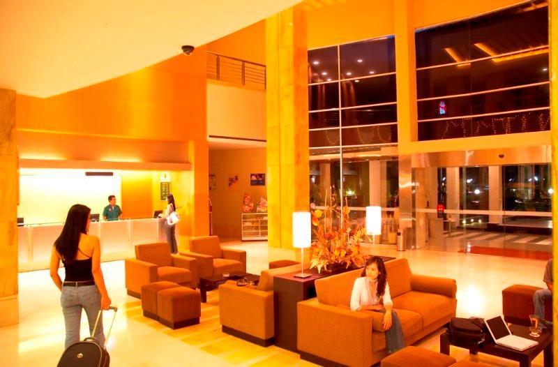 פקאנבארו Grand Suka Hotel מראה חיצוני תמונה