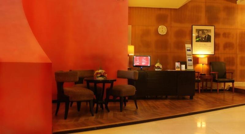 פקאנבארו Grand Suka Hotel מראה חיצוני תמונה