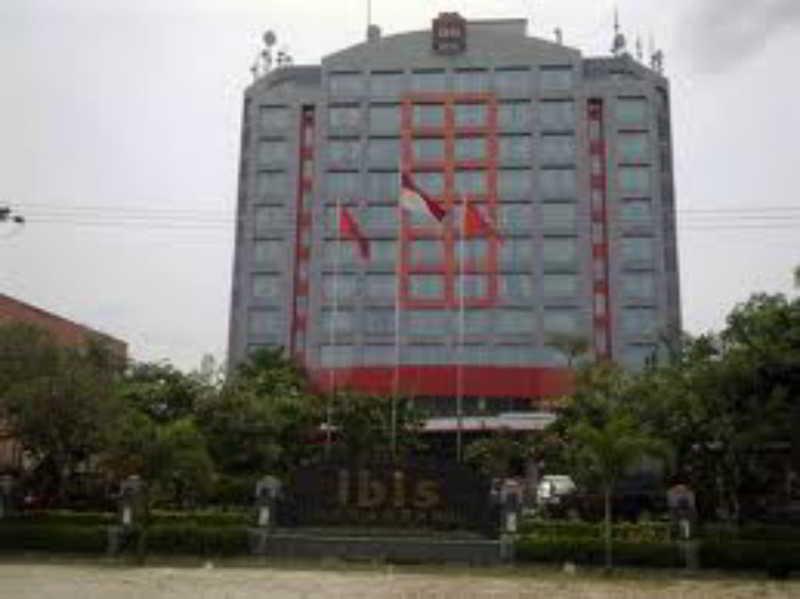 פקאנבארו Grand Suka Hotel מראה חיצוני תמונה
