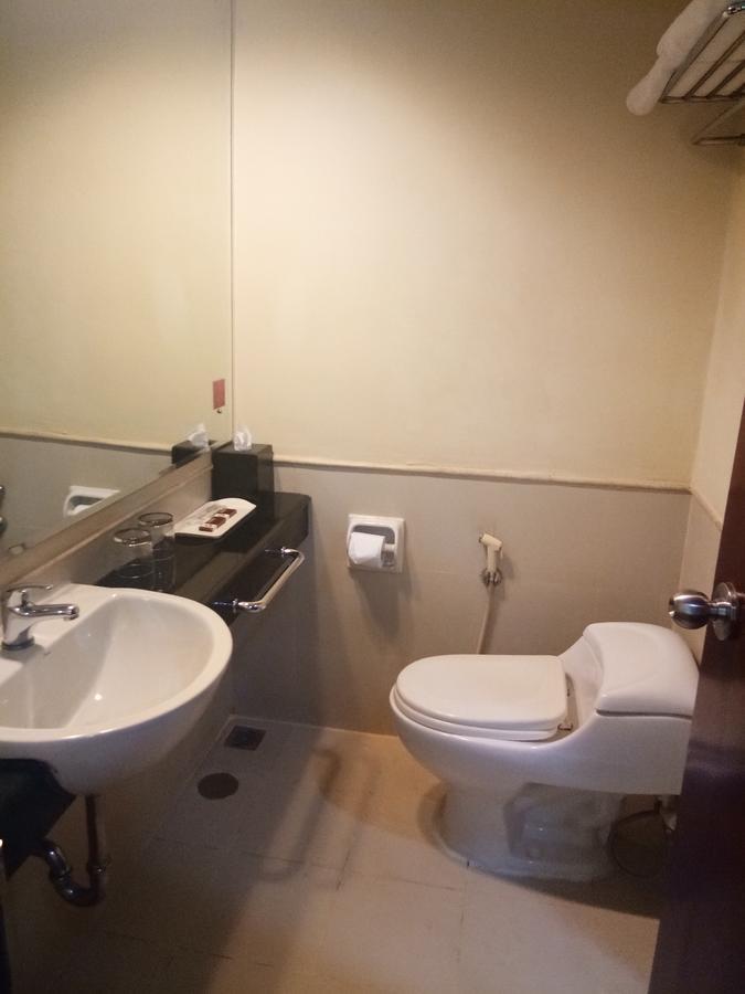 פקאנבארו Grand Suka Hotel מראה חיצוני תמונה