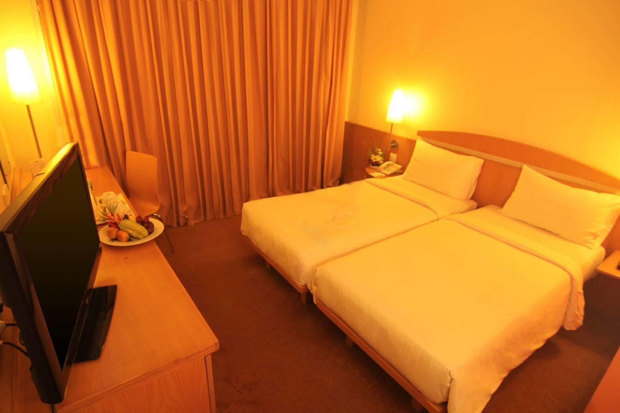 פקאנבארו Grand Suka Hotel מראה חיצוני תמונה