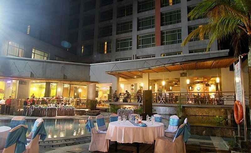 פקאנבארו Grand Suka Hotel מראה חיצוני תמונה